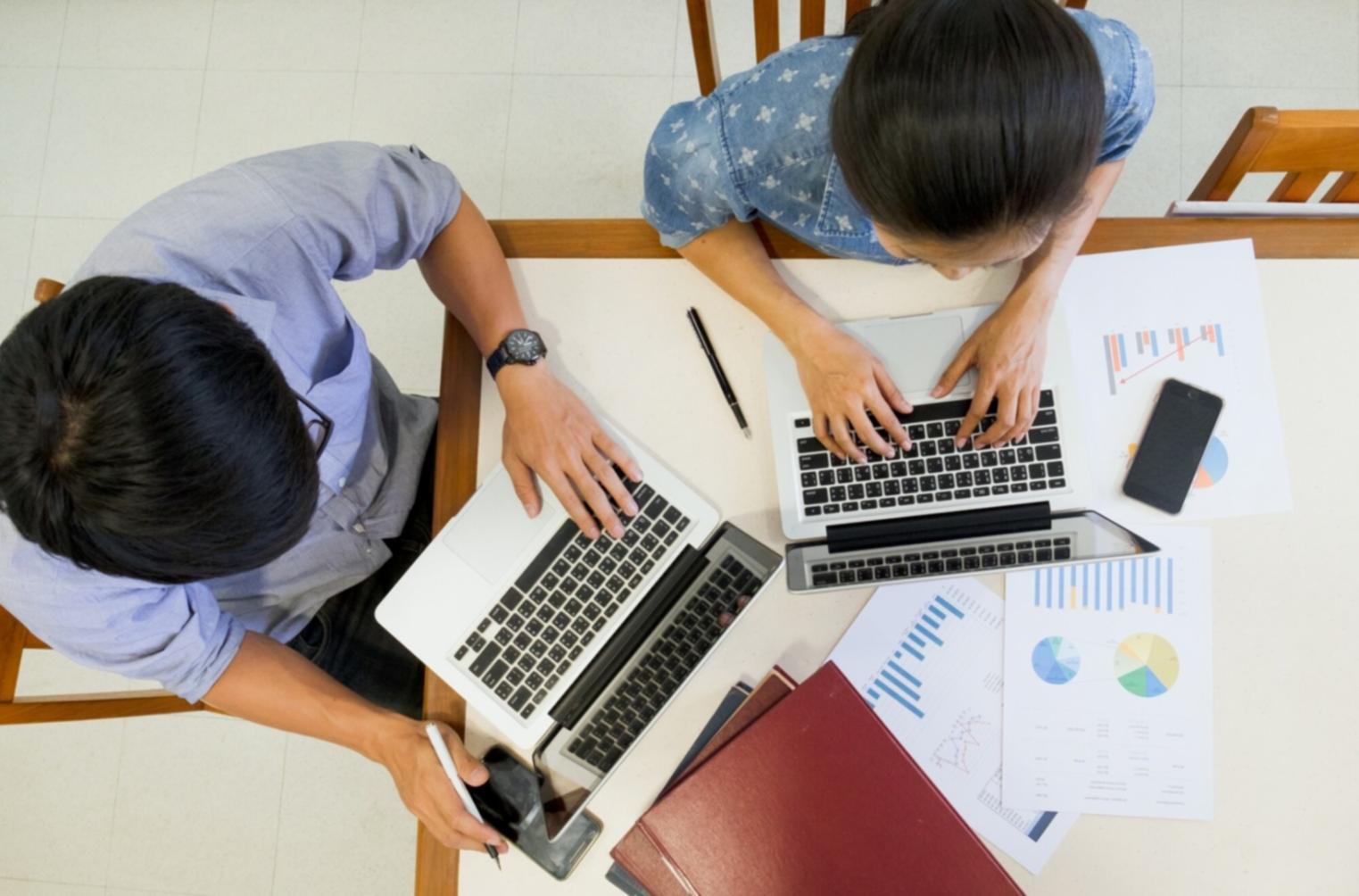 Session de planification financière créative en cours